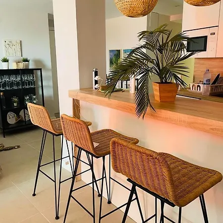 Apartment Piso 4 *